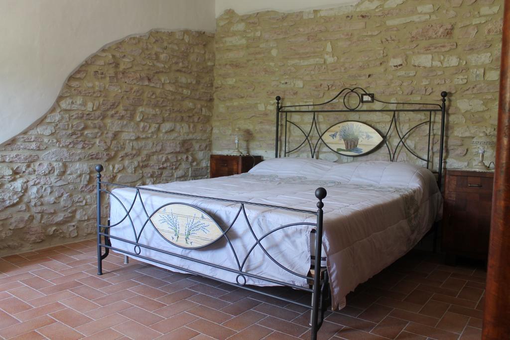 B&B Il Poggetto Serra Sant'Abbondio Room photo
