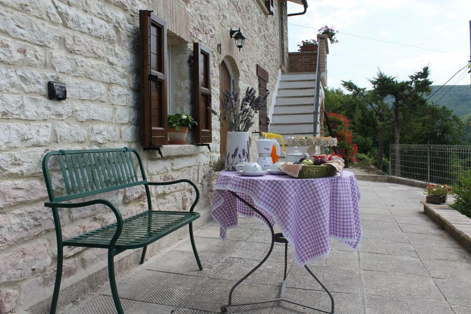 B&B Il Poggetto Serra Sant'Abbondio Exterior photo
